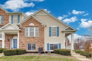 2200 Neubauer Circle, Lindenhurst, IL 60046