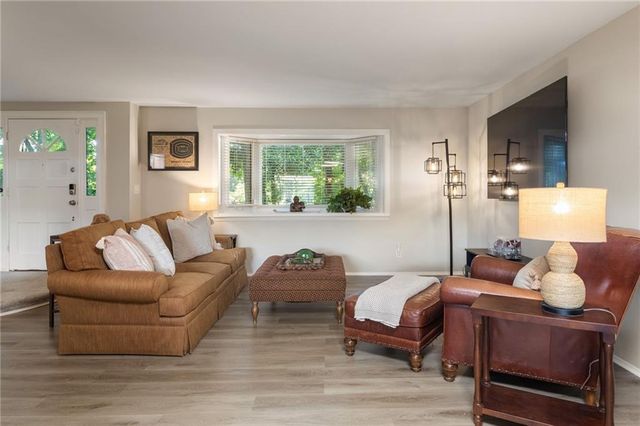 7312 Cardigan Circle, Sandy Springs, GA 30328
