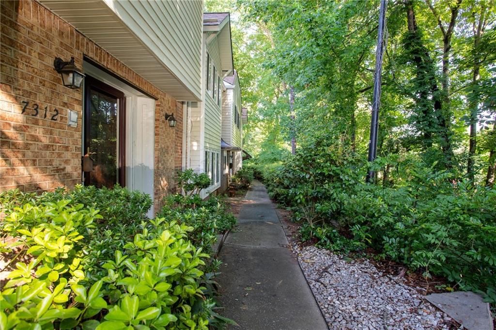 7312 Cardigan Circle, Sandy Springs, GA 30328