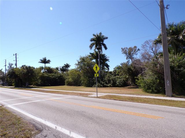 711 COOPER STREET, Punta Gorda, FL 33950