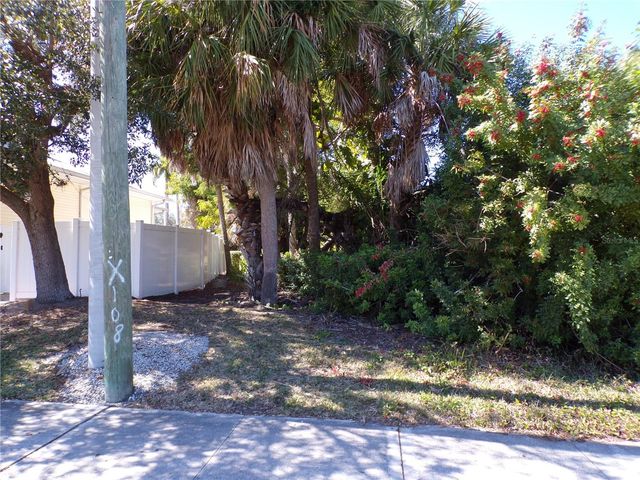 711 COOPER STREET, Punta Gorda, FL 33950