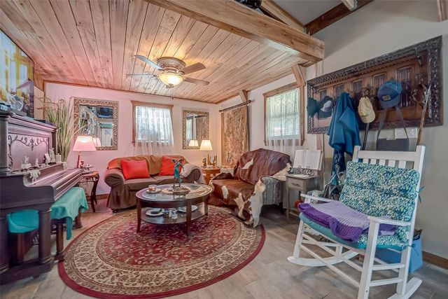 2080 Avenue J Street, Boling, TX 77420