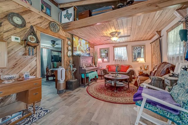 2080 Avenue J Street, Boling, TX 77420