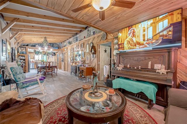2080 Avenue J Street, Boling, TX 77420