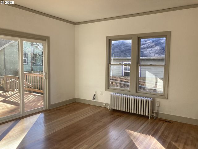 470 W BROADWAY, Eugene, OR 97401