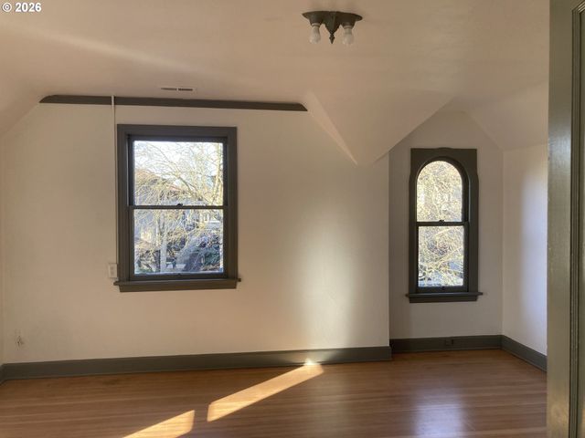 470 W BROADWAY, Eugene, OR 97401