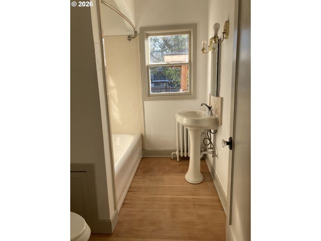 470 W BROADWAY, Eugene, OR 97401