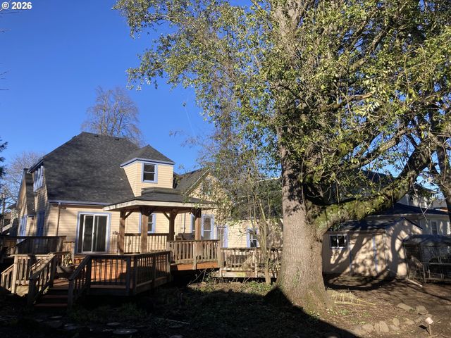 470 W BROADWAY, Eugene, OR 97401