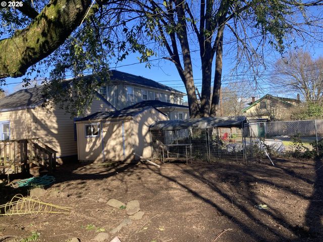 470 W BROADWAY, Eugene, OR 97401