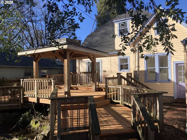 470 W BROADWAY, Eugene, OR 97401