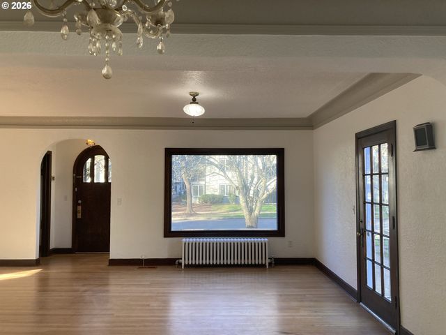 470 W BROADWAY, Eugene, OR 97401