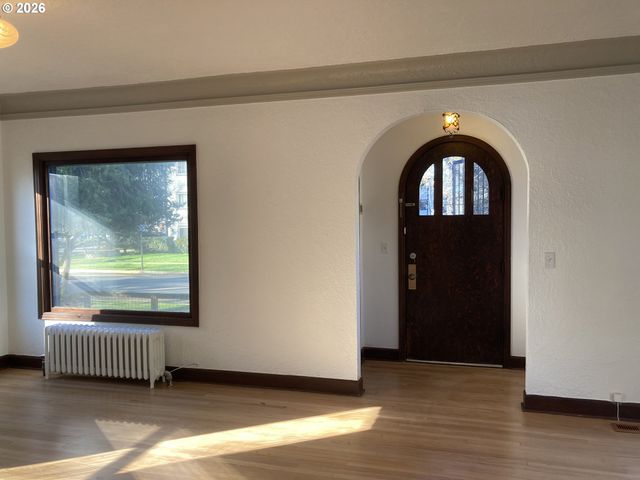 470 W BROADWAY, Eugene, OR 97401