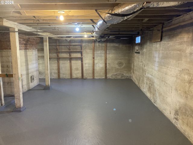 470 W BROADWAY, Eugene, OR 97401