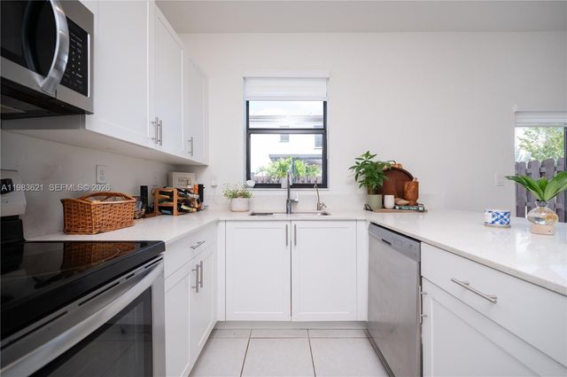 12917 SW 234th St, Homestead, FL 33032