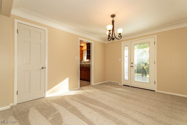 5831 Alberta Drive, Lyndhurst, OH 44124