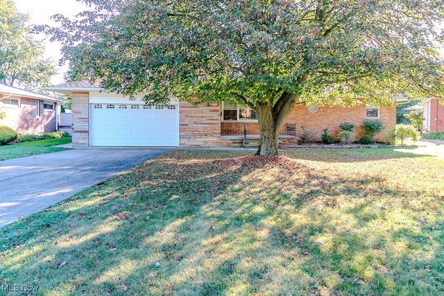 5831 Alberta Drive, Lyndhurst, OH 44124