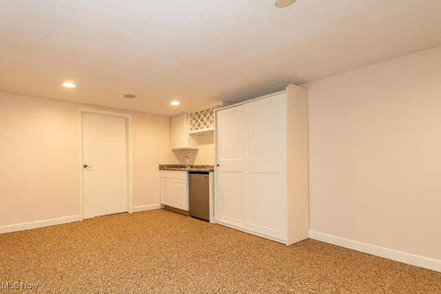 5831 Alberta Drive, Lyndhurst, OH 44124