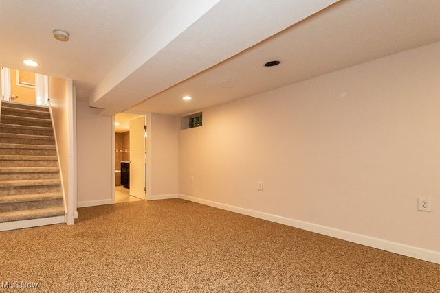 5831 Alberta Drive, Lyndhurst, OH 44124