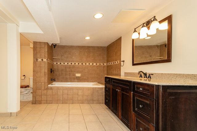 5831 Alberta Drive, Lyndhurst, OH 44124