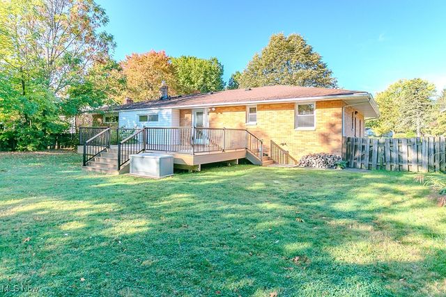 5831 Alberta Drive, Lyndhurst, OH 44124