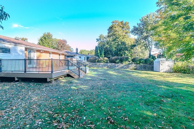 5831 Alberta Drive, Lyndhurst, OH 44124