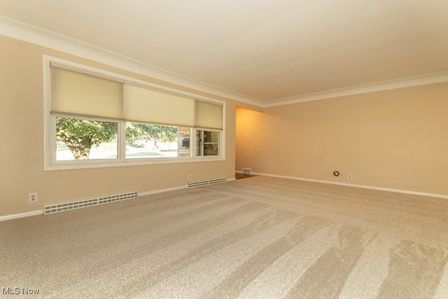 5831 Alberta Drive, Lyndhurst, OH 44124