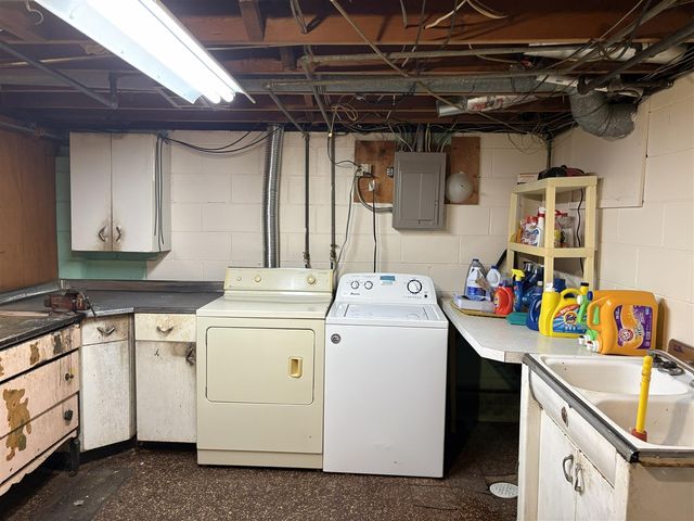 3127 Woodcliffe Drive, Muskegon, MI 49444