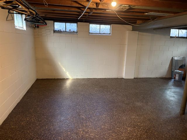 3127 Woodcliffe Drive, Muskegon, MI 49444