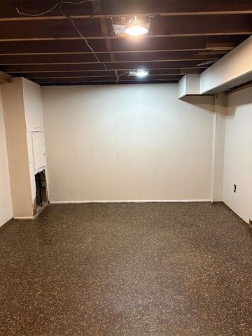 3127 Woodcliffe Drive, Muskegon, MI 49444