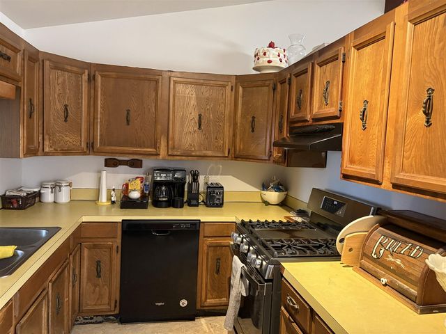 3127 Woodcliffe Drive, Muskegon, MI 49444