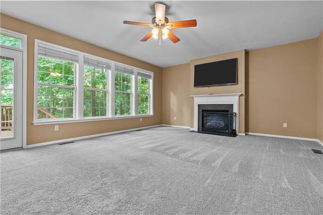 13468 Whippingham PW, Carrollton, VA 23314