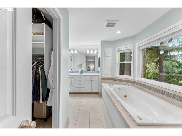 2257 Ne ESTATE Dr, Hillsboro, OR 97124