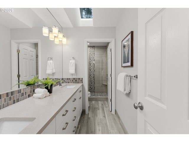 2257 Ne ESTATE Dr, Hillsboro, OR 97124