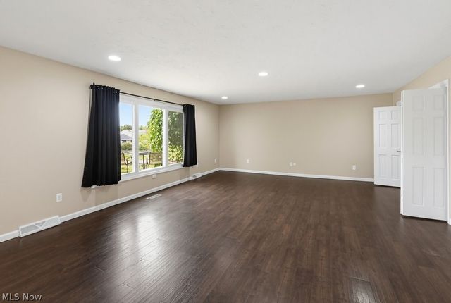 13432 Byron Boulevard, Middleburg Heights, OH 44130