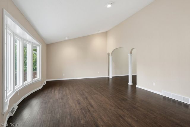 13432 Byron Boulevard, Middleburg Heights, OH 44130