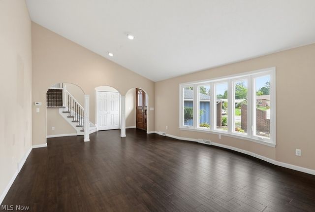 13432 Byron Boulevard, Middleburg Heights, OH 44130