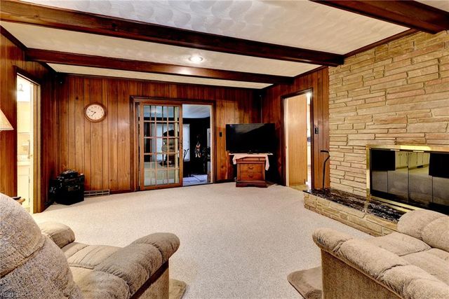 701 Dare RD, Yorktown, VA 23692