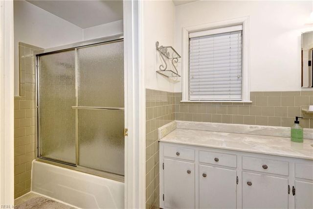 701 Dare RD, Yorktown, VA 23692