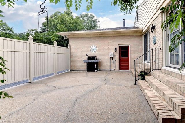 701 Dare RD, Yorktown, VA 23692