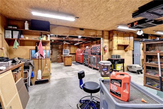 701 Dare RD, Yorktown, VA 23692