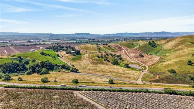 Pacheco Pass Hwy, Hollister, CA 95023