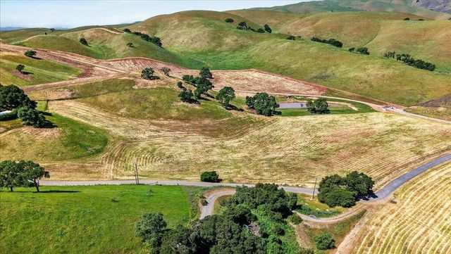 Pacheco Pass Hwy, Hollister, CA 95023