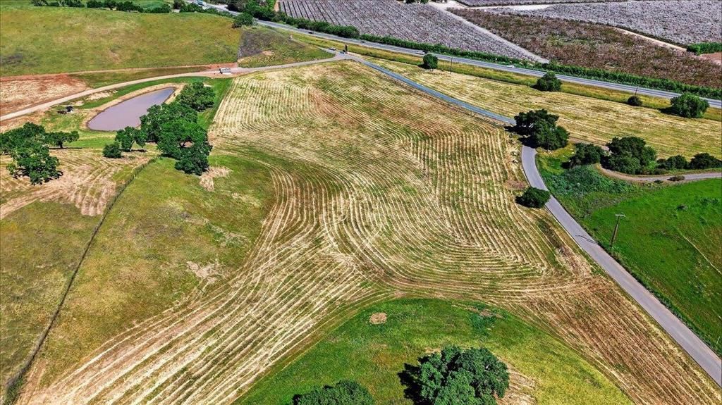 Image 7 of property listing at Pacheco Pass Hwy, Hollister, CA 95023