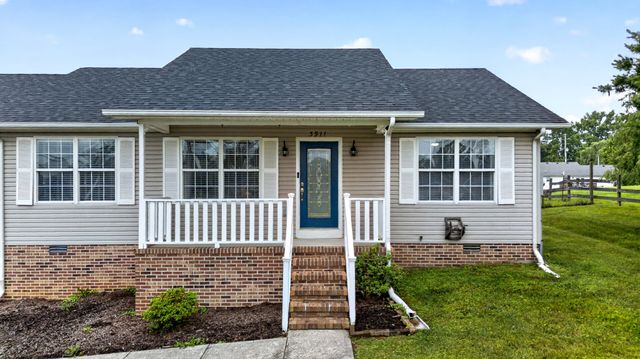 3911 Kings Ct, Cookeville, TN 38501