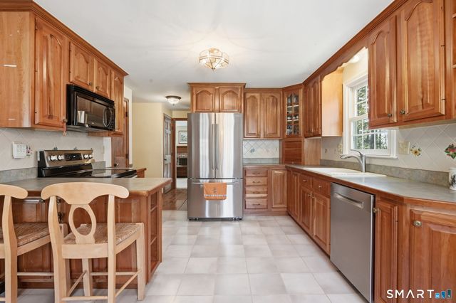 96 Green Tree Lane, Somers, CT 06071