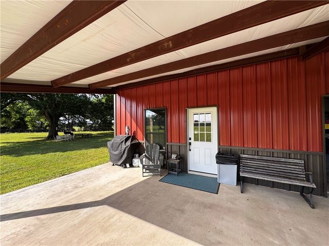 8281 Gibson Lane, Calvert, TX 77837