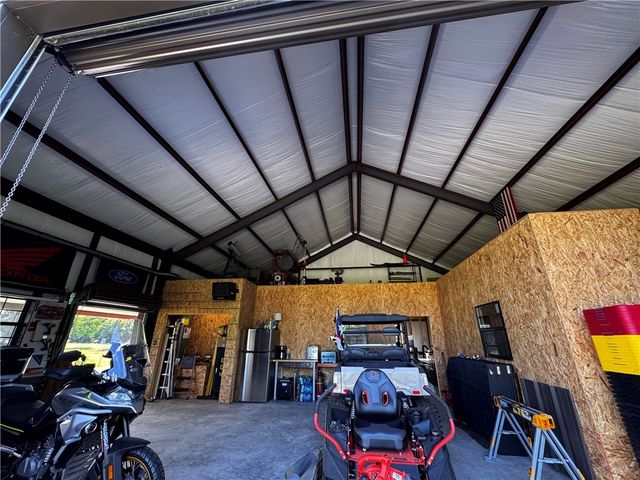 8281 Gibson Lane, Calvert, TX 77837