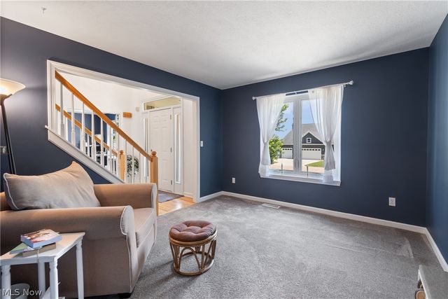 5043 Violet Knoll Avenue NE, Canton, OH 44705