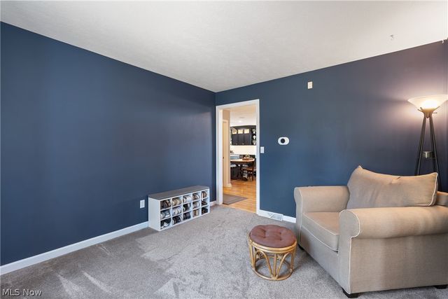5043 Violet Knoll Avenue NE, Canton, OH 44705