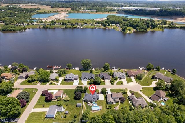 5043 Violet Knoll Avenue NE, Canton, OH 44705